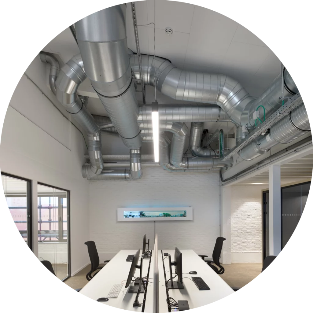 Ventilatiesystemen voor luchtkwaliteit in kantoorruimte door K-ONCEPT